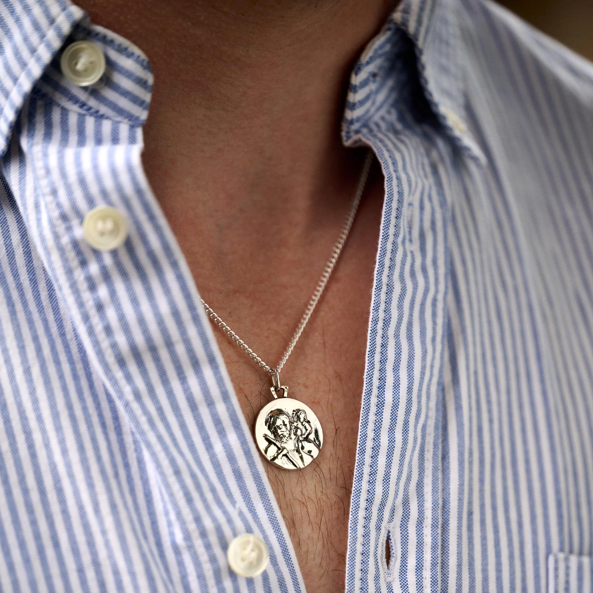 Deluxe Sterling Silver St Christopher Necklace - Image 3