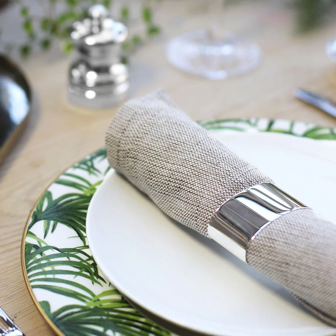 Heavy Oval Silver Napkin Ring - Image 2
