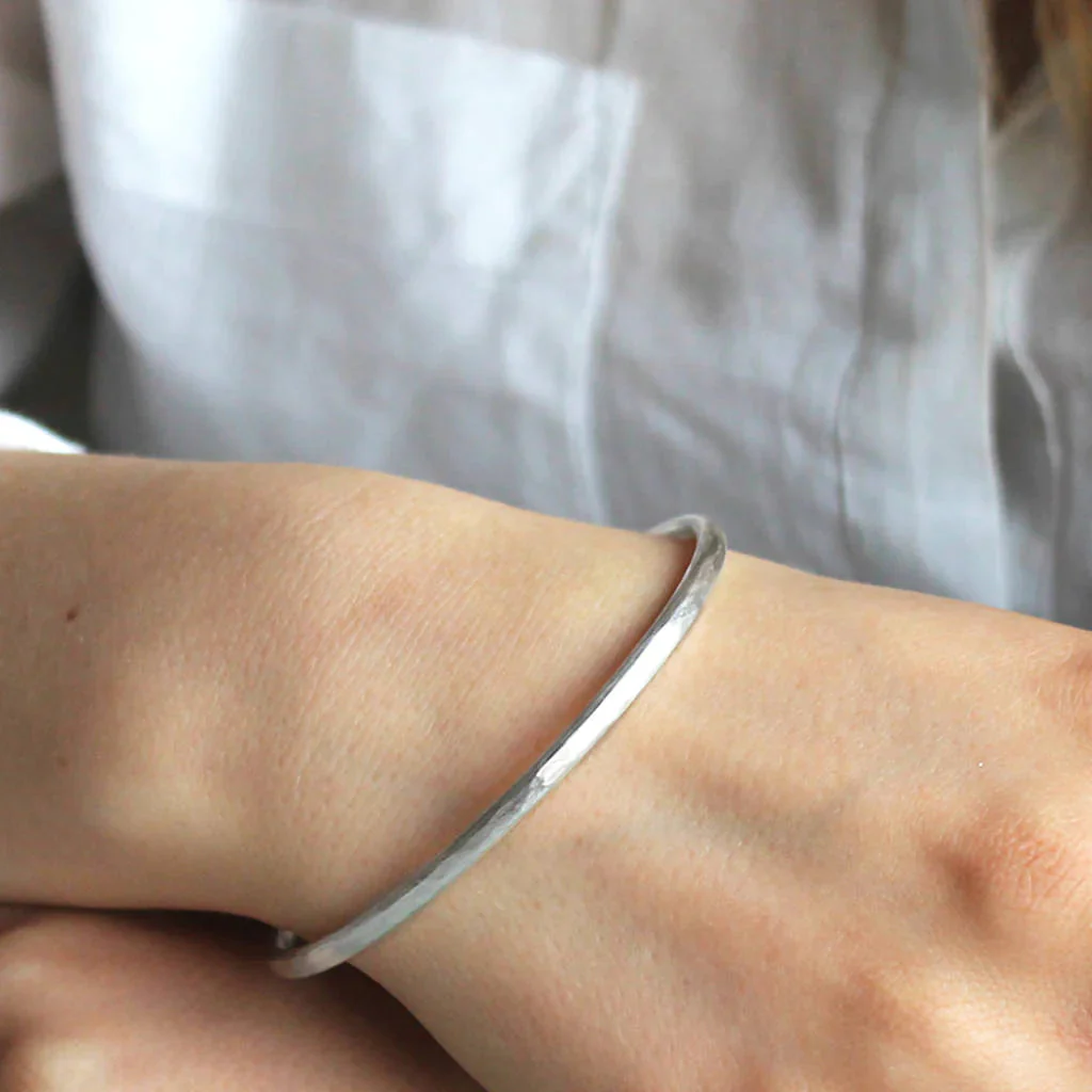 Silver Bangle No.1 - Beaten 3mm - Image 3