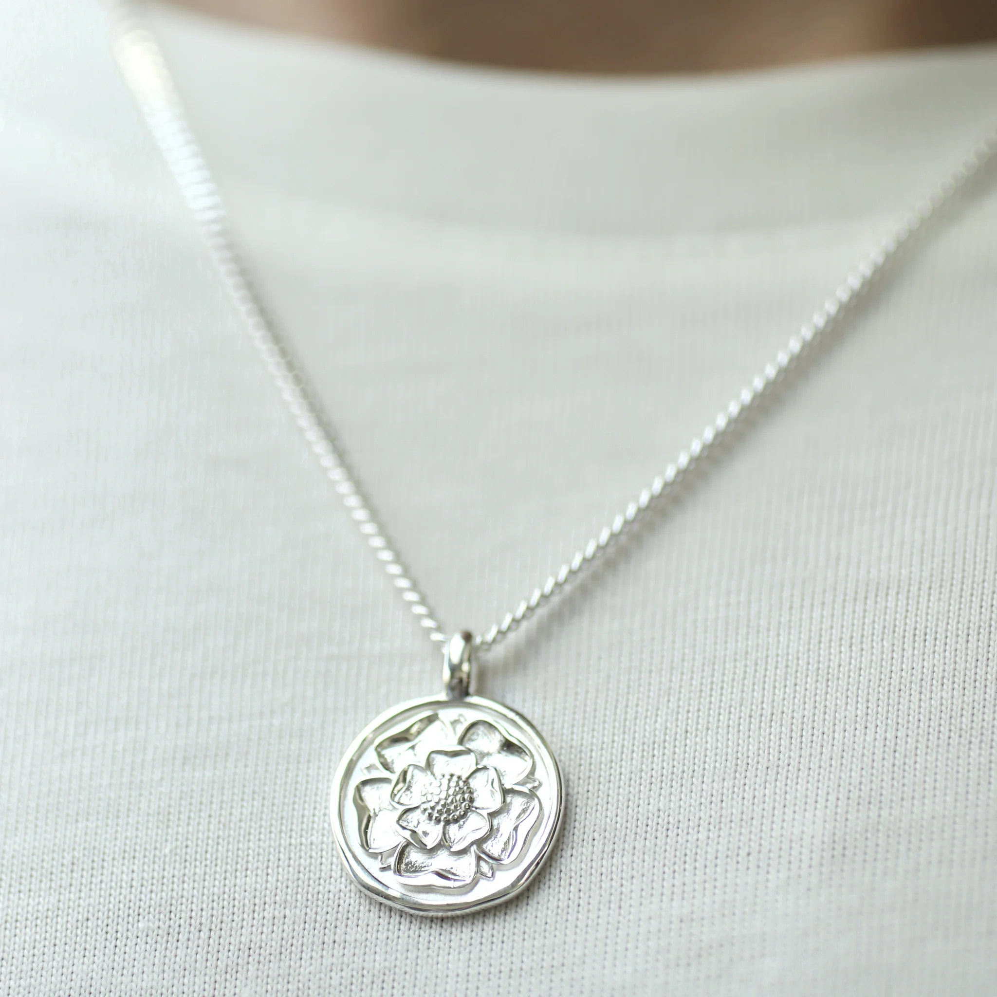 Sterling Silver Tudor Rose Pendant - Image 3