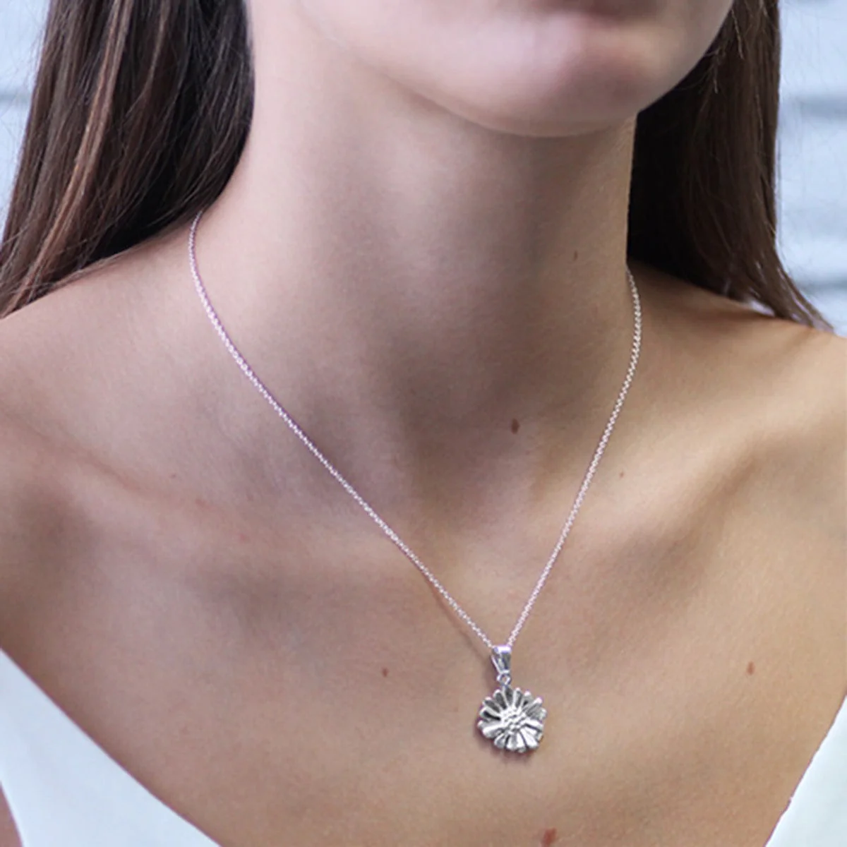 Sterling Silver Daisy Necklace - Image 3